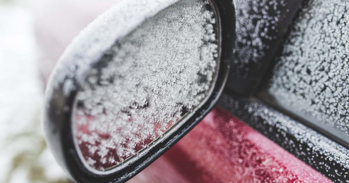 masina oglinda iarna