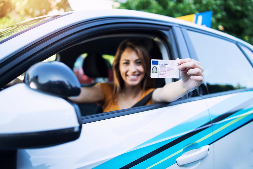 Schimbare permis auto: acte necesare - Autogedal